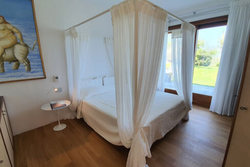Waterfront Villa Rena Bianca For Rent Portisco Sardinia (italy)