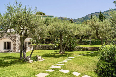 Villa Fiordaliso For Rent Capri Campania Italy