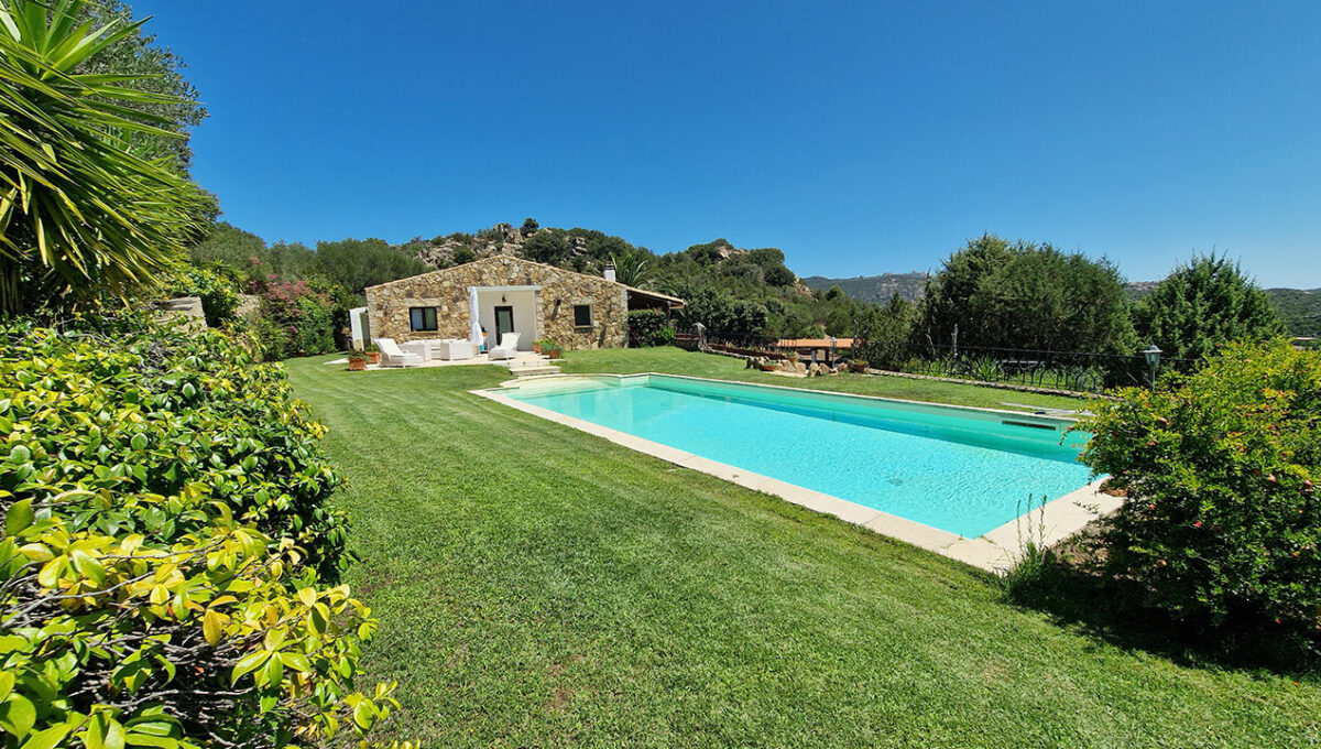 Villa Stazzu Mandorlo For Sale Sardinia (italy) (18)